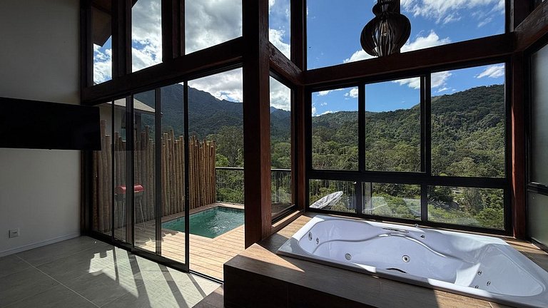 Lobo Freki - Novíssimo Refúgio romântico com vista para a Se