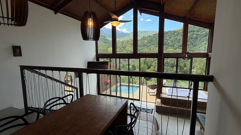 Lobo Freki - Novíssimo Refúgio romântico com vista para a Se