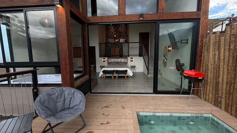 Lobo Freki - Novíssimo Refúgio romântico com vista para a Se