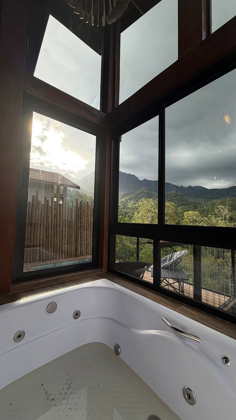 Lobo Freki - Novíssimo Refúgio romântico com vista para a Se